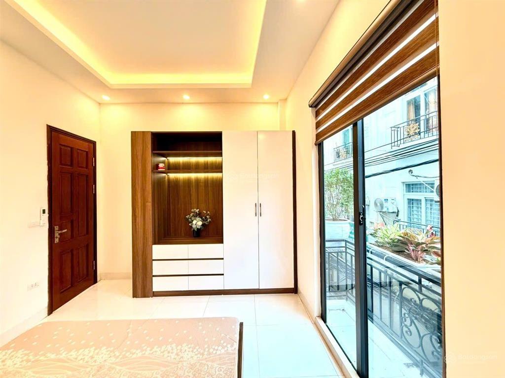 Mặt phố hoa thám la phù | kinh doanh đỉnh ô tô tránh full nội thất