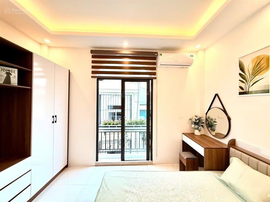 Mặt phố hoa thám la phù | kinh doanh đỉnh ô tô tránh full nội thất