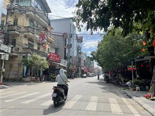 Nhà đẹp nam hồng đông anh cũ  60,2m  mặt đường thông ô tô 7 chỗ  sát trục kd 5,8 tỷ có tl