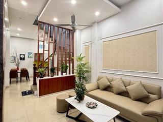 Bán nhà Định Công Hạ, Hoàng Mai, lô góc 3 thoáng, gần ô tô, 35m2, 7.9 tỷ