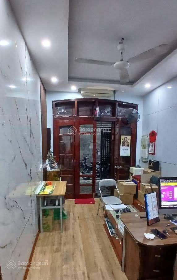 Bán nhà kim giang, hoàng mai, vf3 qua, thông kinh doanh, gần phố, 40m2, 8.8 tỷ(ctl)