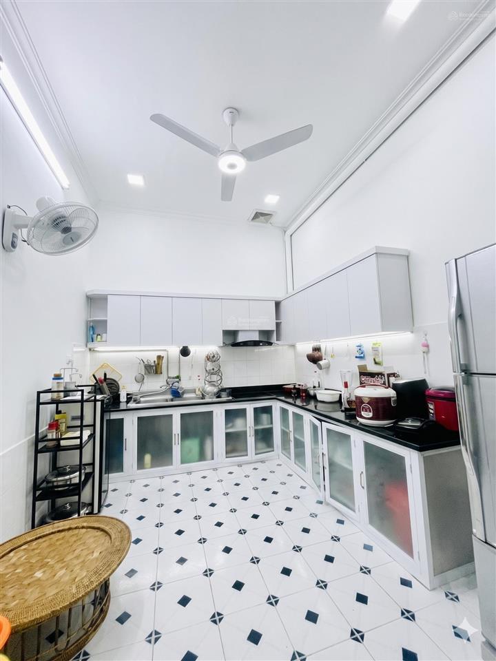 Bán nhà lê trọng tấn, thanh xuân, ô tô tránh, kinh doanh, gần phố, 43m2, 16,3 tỷ(ctl)