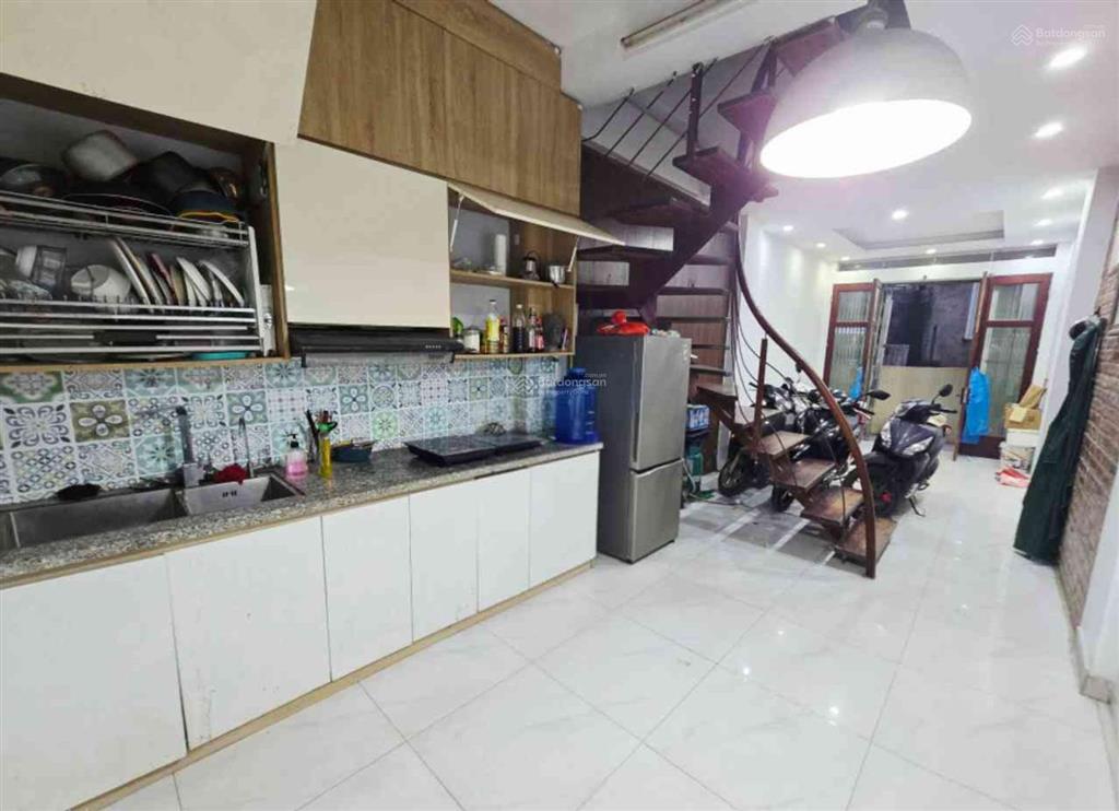 Bán nhà tân triều mới, thanh liệt, ô tô đỗ cổng, gần phố, 39m2, 6,4 tỷ (ctl)