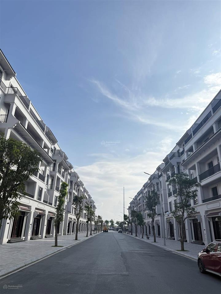 Bán nhà mặt phố tại vinhomes global gate, 18 tỷ, 75 m2, giá tốt