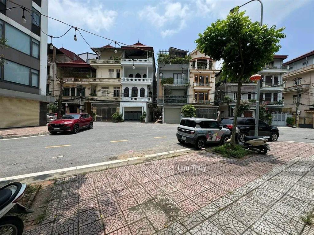 Bán đất lâm hạ long biên 25 tỷ 100m2 mt 5.5m ô tô tránh kinh doanh gần phố công viên.