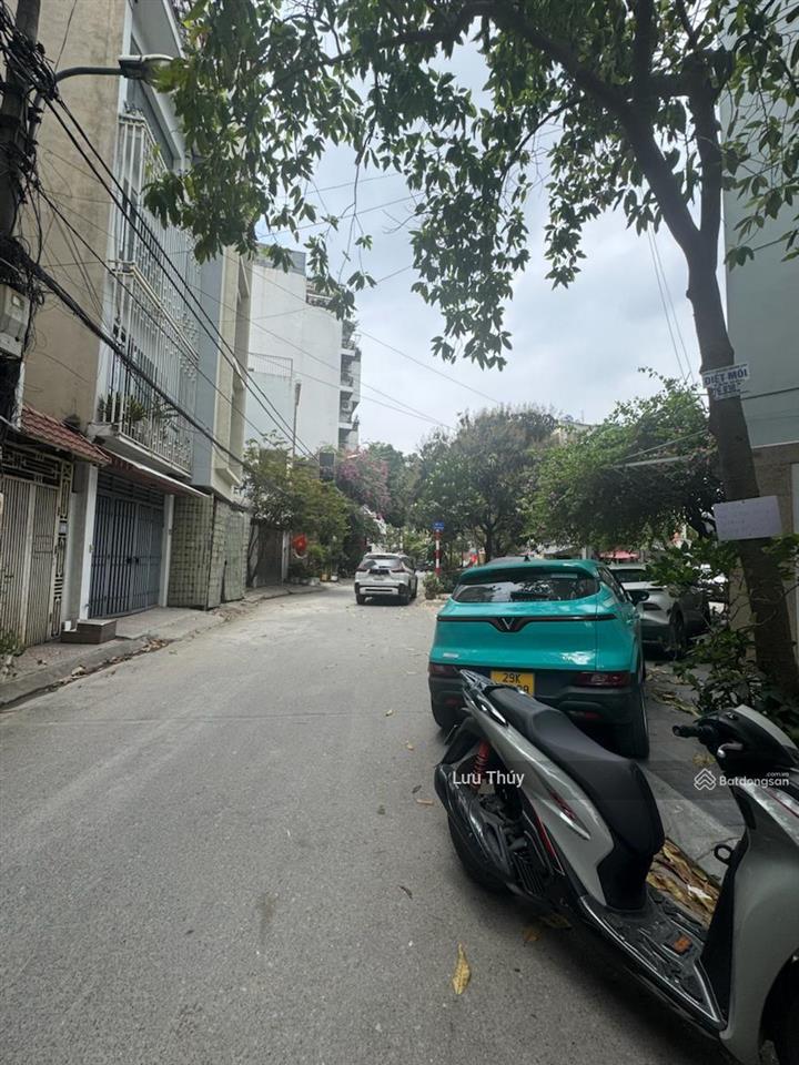 Bán đất lâm hạ long biên 25 tỷ 100m2 mt 5.5m ô tô tránh kinh doanh gần phố công viên.