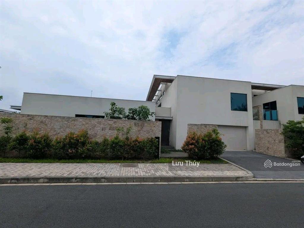 Bán biệt thự xây thô villa sân golf vân trì đông anh 180 tỷ dt 1200m2 mt 32m 2t ô tô tránh đẳng cấ
