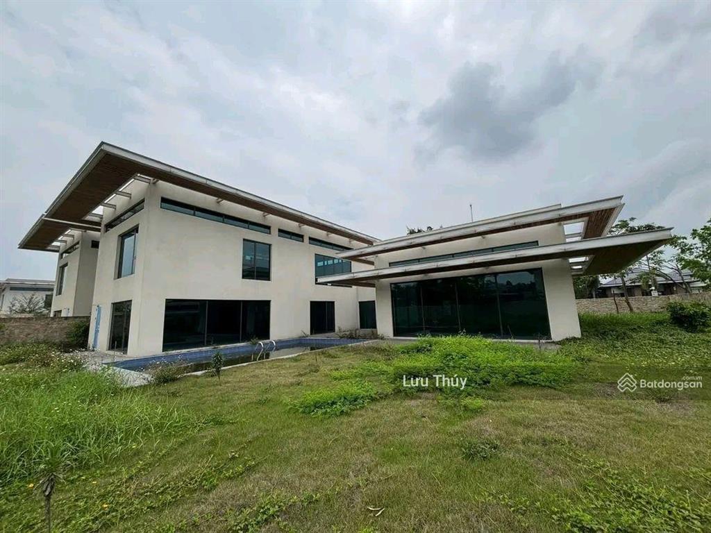 Bán biệt thự xây thô villa sân golf vân trì đông anh 180 tỷ dt 1200m2 mt 32m 2t ô tô tránh đẳng cấ