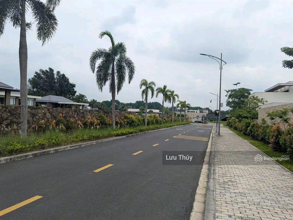 Bán biệt thự xây thô villa sân golf vân trì đông anh 180 tỷ dt 1200m2 mt 32m 2t ô tô tránh đẳng cấ