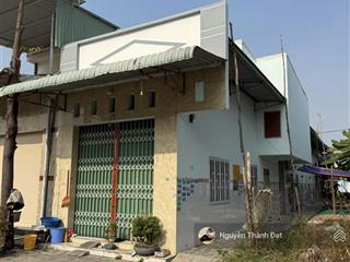 Bán gấp dãy trọ 150m2/930tr mặt tiền đường dk10 , gần kcn mỹ phước , thới hòa , bến cát shr