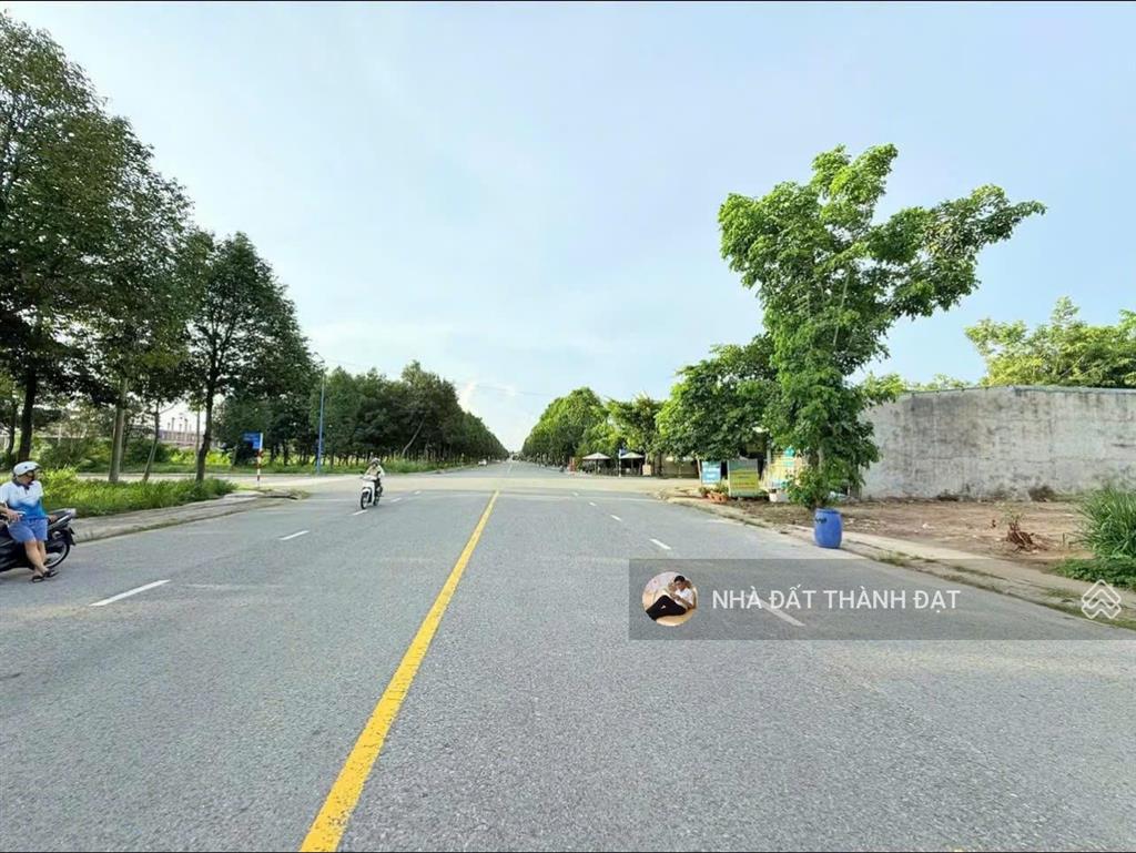 Bán đất đẹp gần chợ đêm kcn bàu bàng 300m2/710tr shr mặt tiền hợp đầu tư kinh doanh