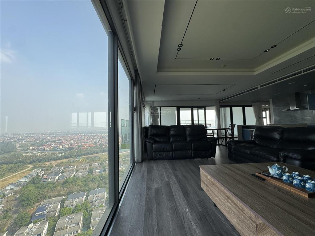 Căn hộ thang máy riêng, sân vườn 30m2, view ecopark 270 độ, 216m2 4 pn 3wc cực hiếm park premium