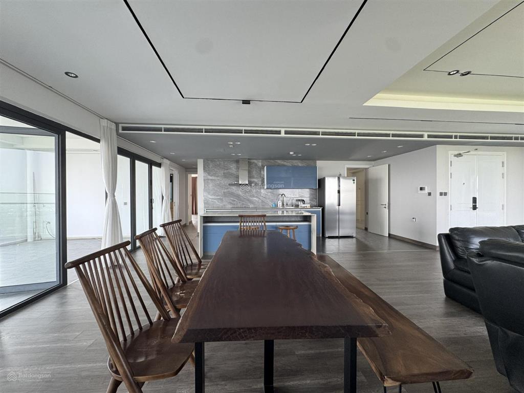 Căn hộ thang máy riêng, sân vườn 30m2, view ecopark 270 độ, 216m2 4 pn 3wc cực hiếm park premium