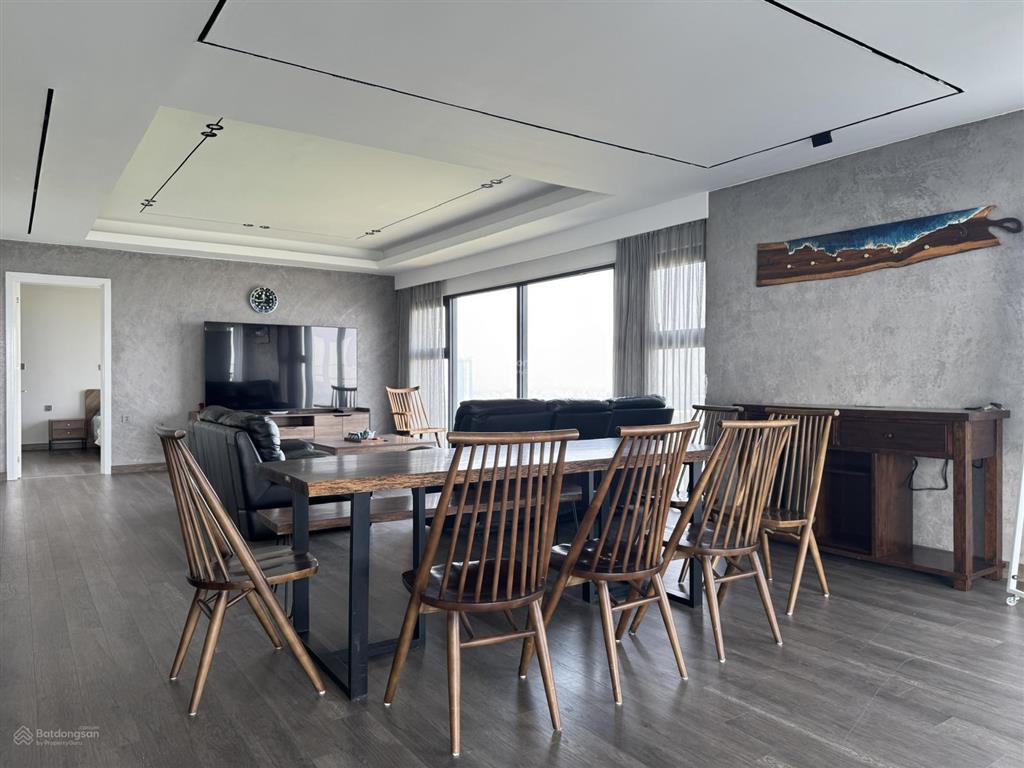 Căn hộ thang máy riêng, sân vườn 30m2, view ecopark 270 độ, 216m2 4 pn 3wc cực hiếm park premium