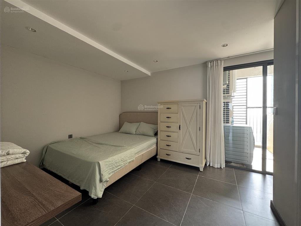 Căn hộ thang máy riêng, sân vườn 30m2, view ecopark 270 độ, 216m2 4 pn 3wc cực hiếm park premium