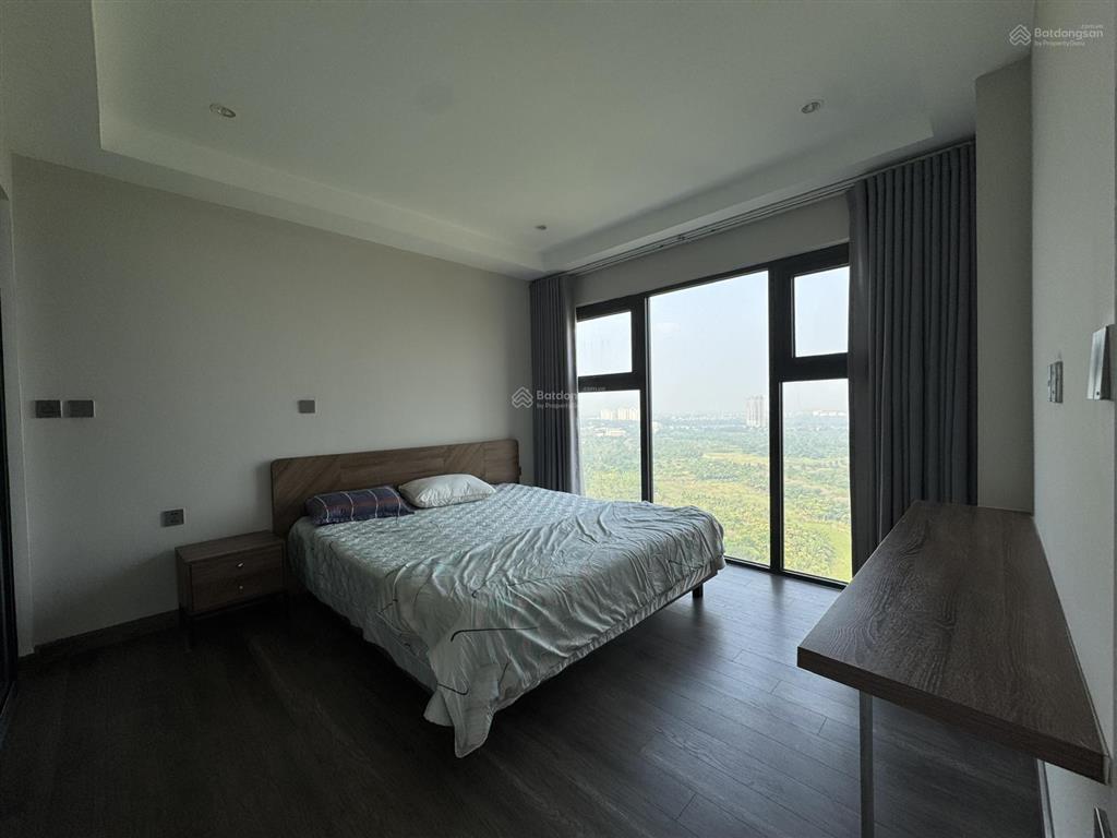 Căn hộ thang máy riêng, sân vườn 30m2, view ecopark 270 độ, 216m2 4 pn 3wc cực hiếm park premium