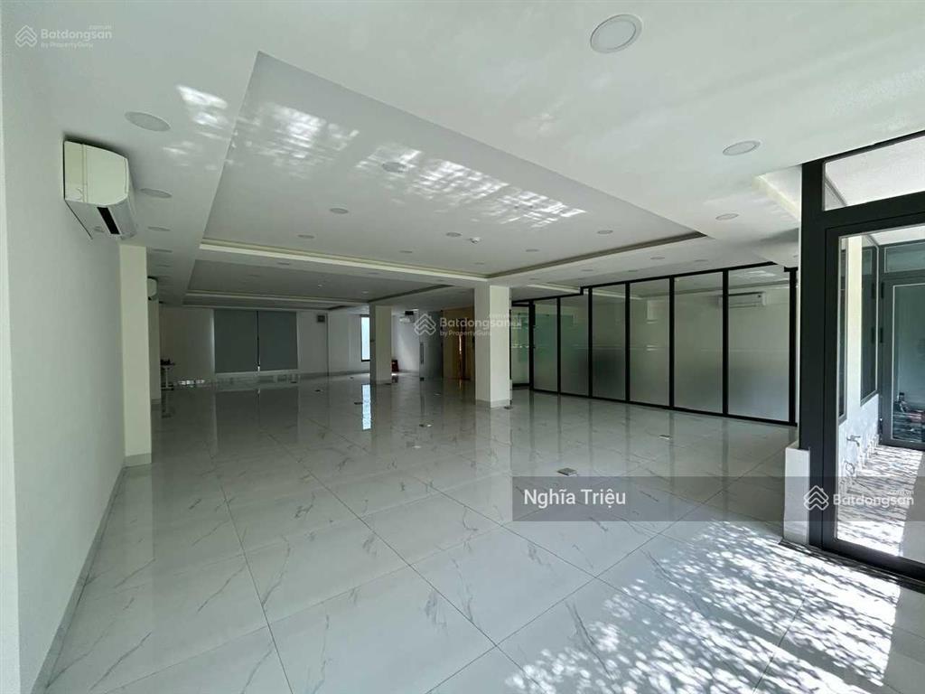 Nhà mặt tiền đường hoa lan 8x18m hầm trệt 3 lầu cho thuê