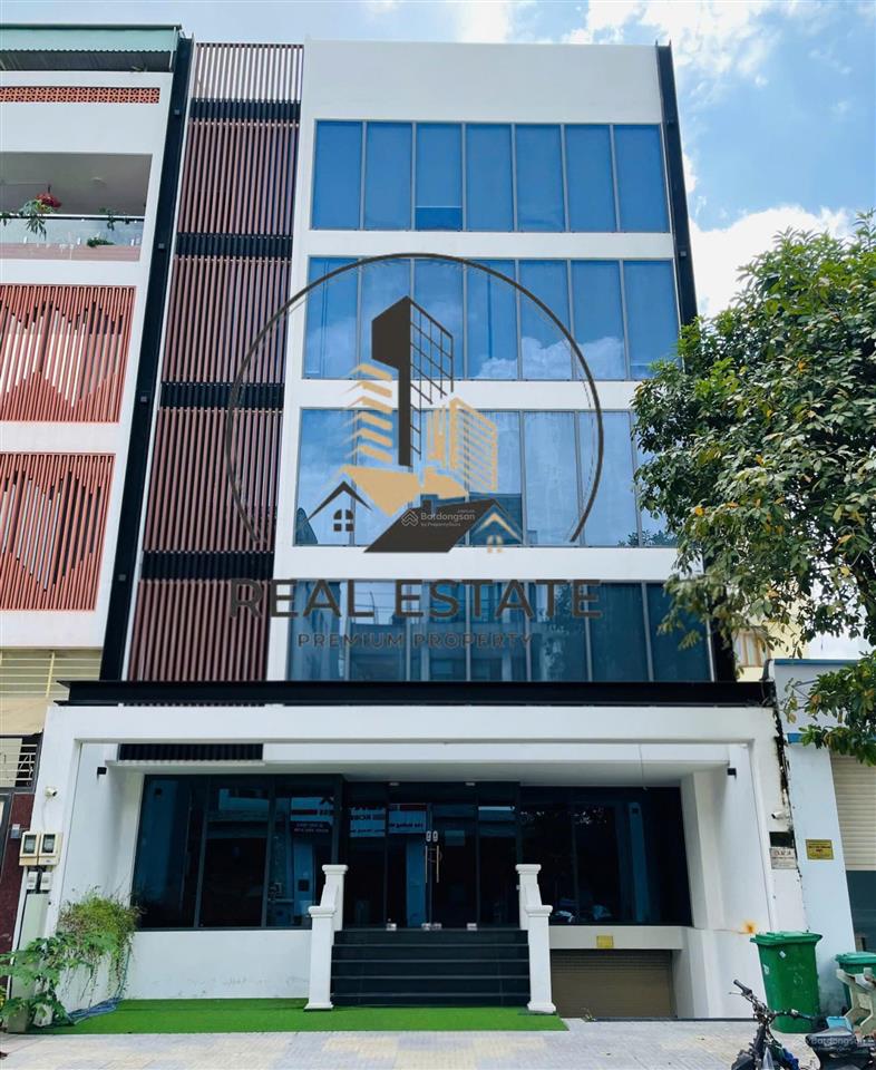 Tòa nhà đường nguyễn sơn diện tích 10x25m hầm 6 tầng cho thuê