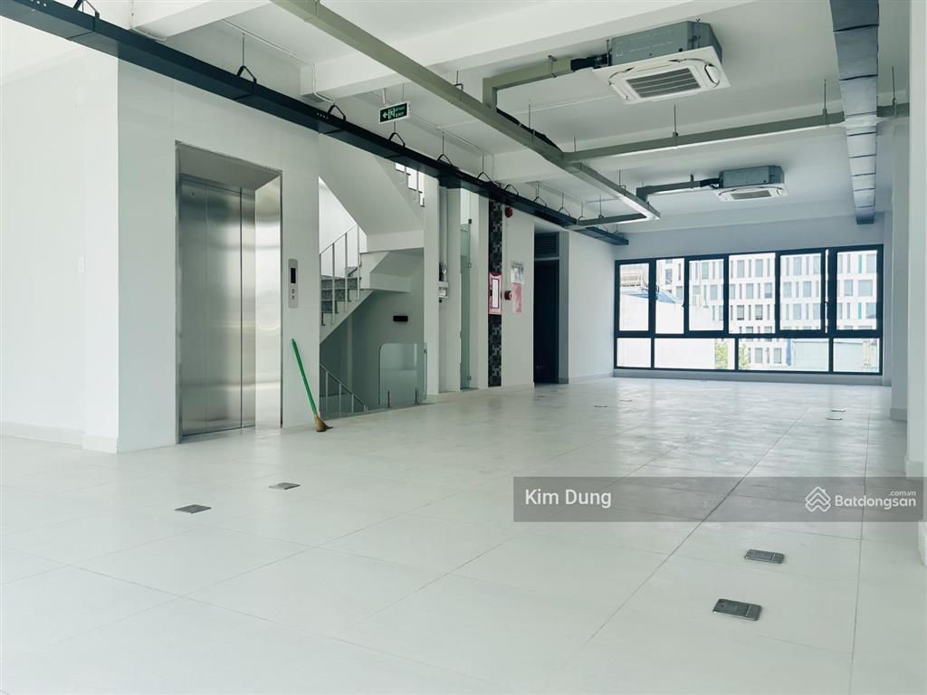 Tòa nhà đường hai bà trưng 7x20m trệt, 4 lầu cho thuê