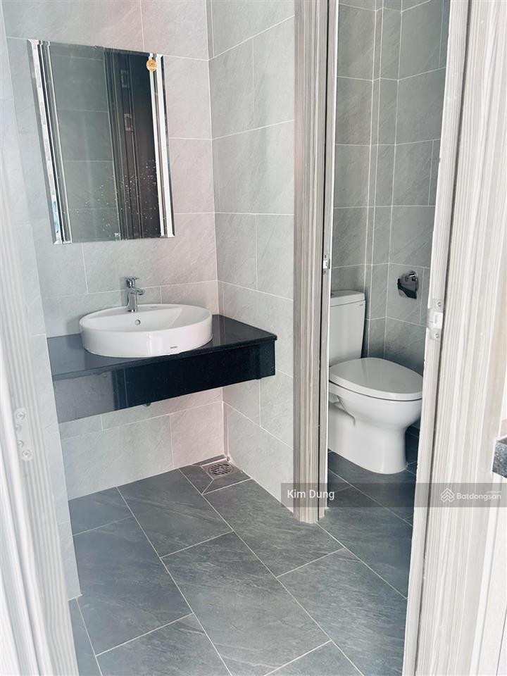 Tòa nhà đường hai bà trưng 7x20m trệt, 4 lầu cho thuê