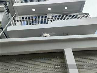 Cho thuê nhà tại đường hoàng việt, tân bình, 600m2