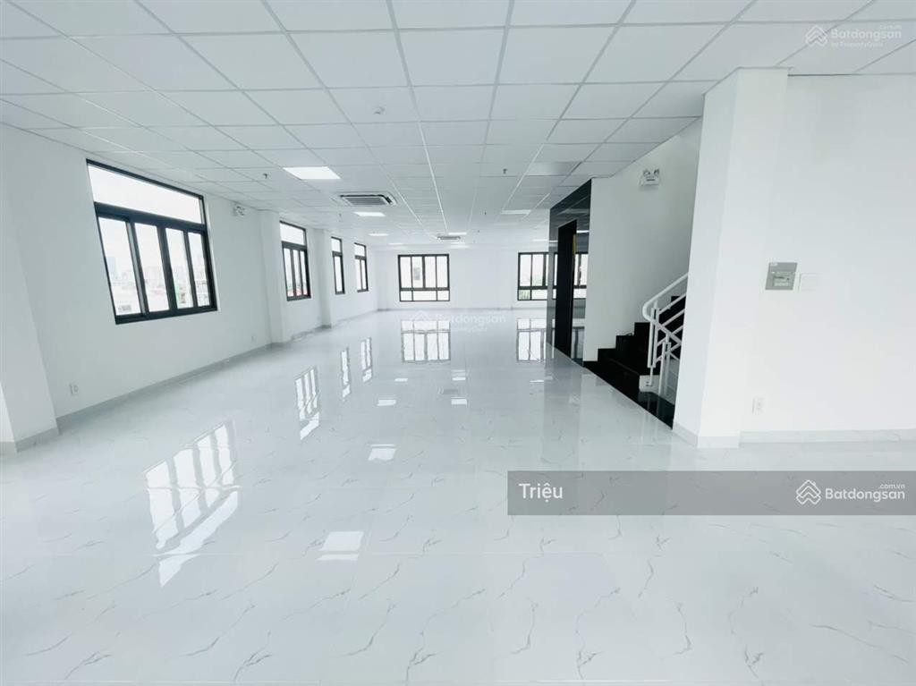 Cho thuê nhà tại đường hoàng việt, tân bình, 600m2