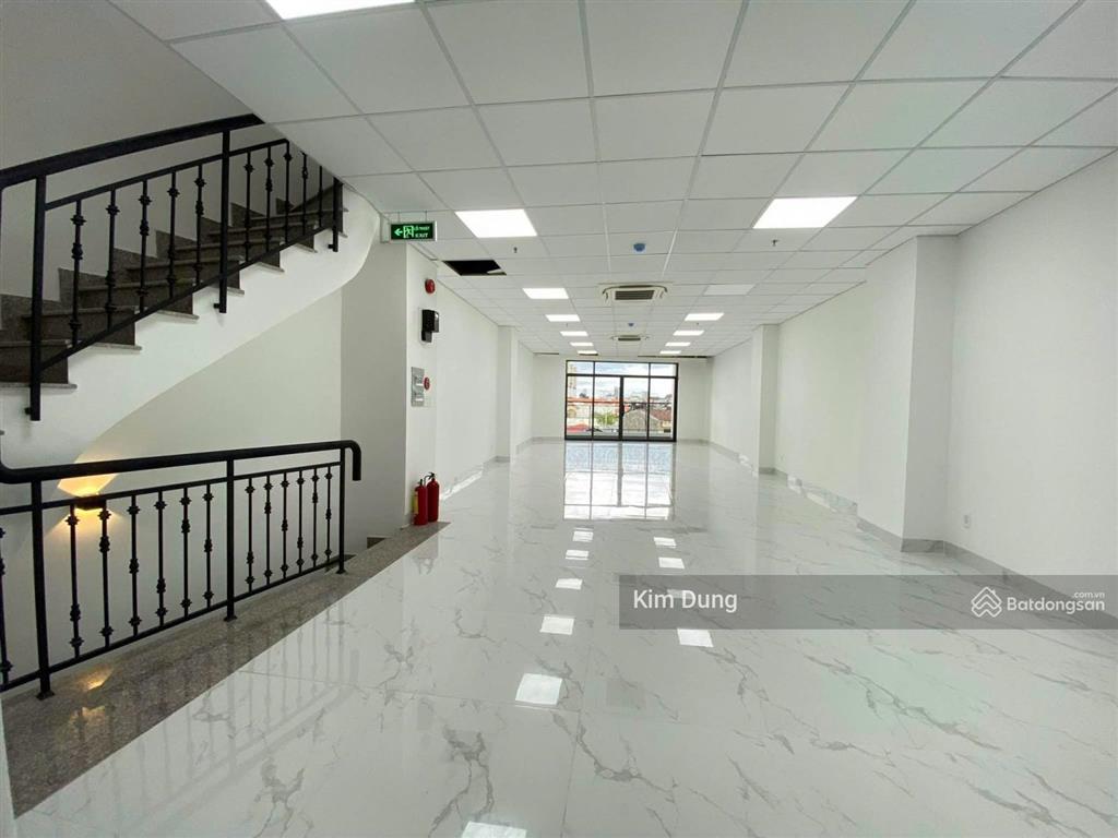 Nhà đường hoàng việt 5,5x20m hầm trệt 4 lầu cho thuê