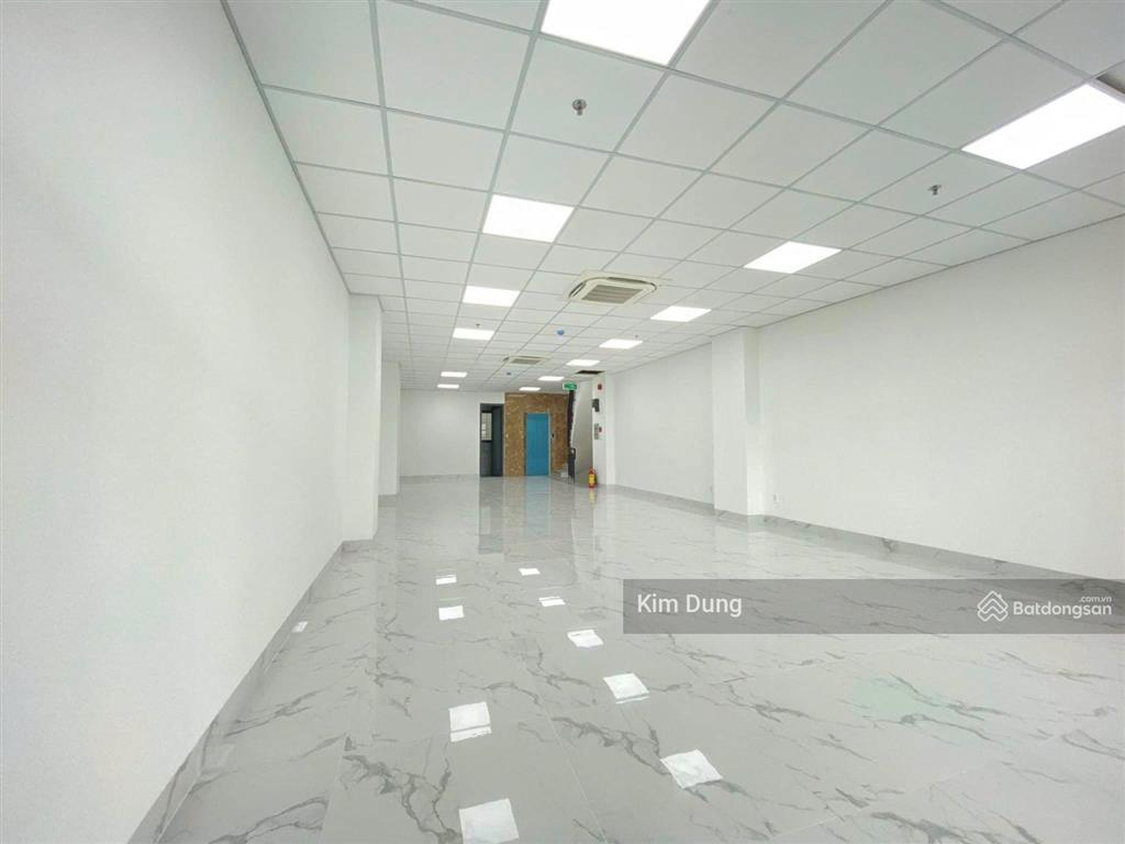 Nhà đường hoàng việt 5,5x20m hầm trệt 4 lầu cho thuê