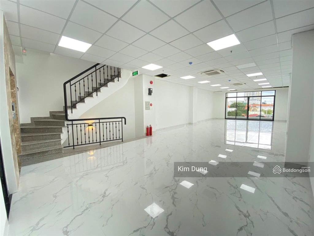 Nhà đường hoàng việt 5,5x20m hầm trệt 4 lầu cho thuê