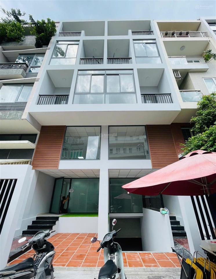 Nhà khu bàu cát diện tích 8x22m hầm 5 tầng cho thuê