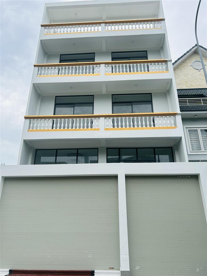 Nhà khu bắc hải diện tích 10x20m hầm 4 tầng cho thuê