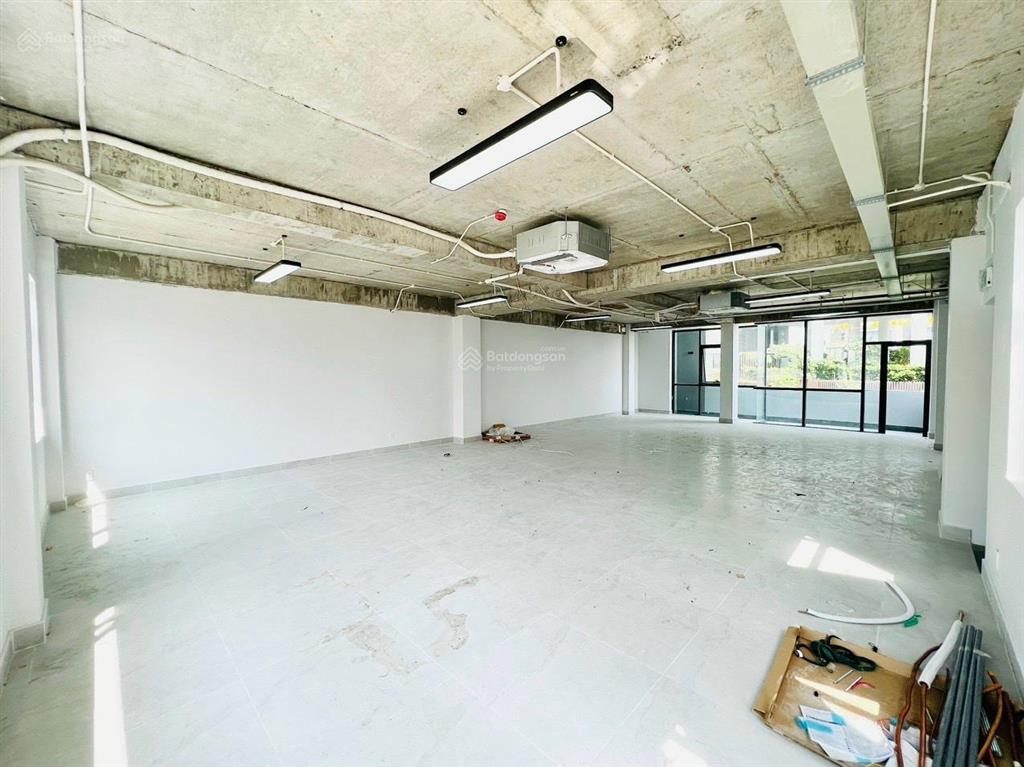 Nhà khu bắc hải diện tích 10x20m hầm 4 tầng cho thuê