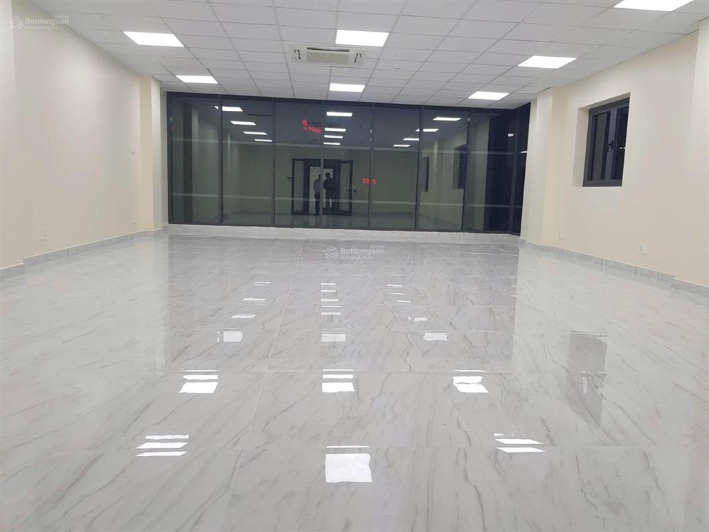 Nhà đường lý thường kiệt, diện tích 10x20m hầm trệt 4 lầu cho thuê