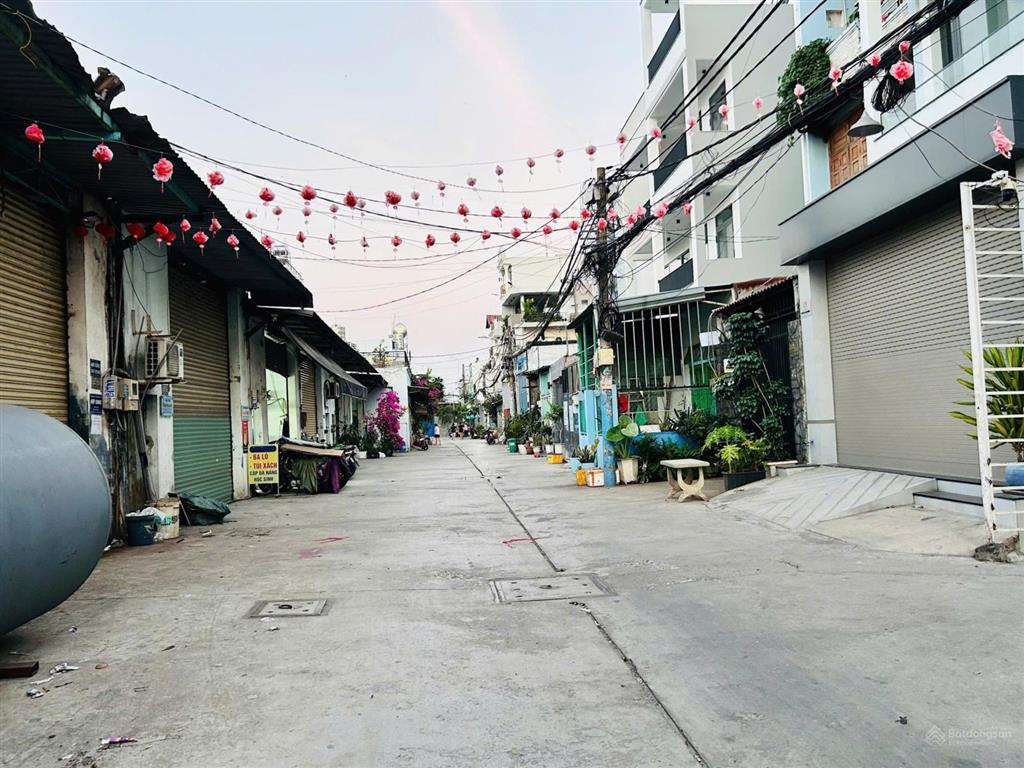 Bán nhà hẻm xe tải tránh nhau ngay lê trọng tấn dt 4x17,6m trệt 2 lầu, nhà mới