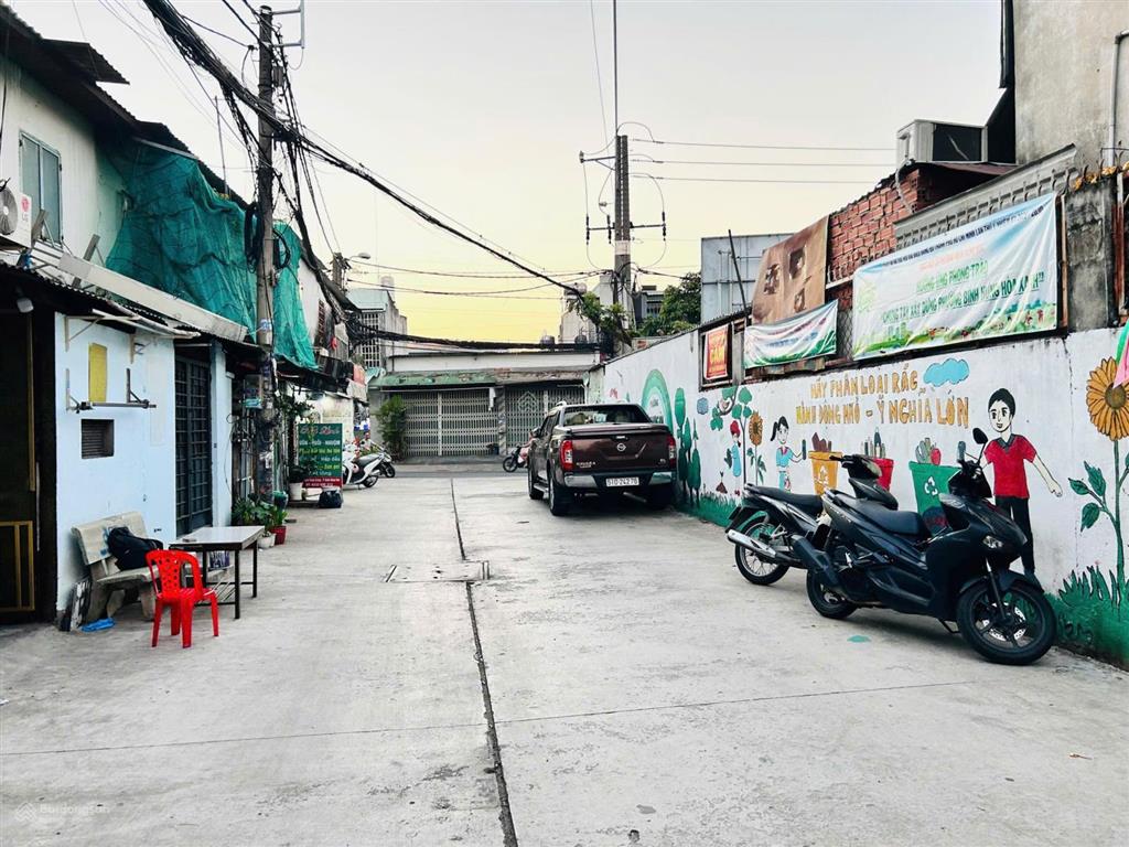 Bán nhà hẻm xe tải tránh nhau ngay lê trọng tấn dt 4x17,6m trệt 2 lầu, nhà mới