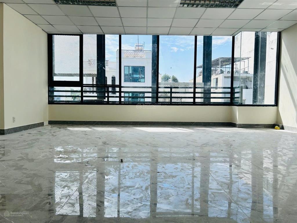 Tòa nhà mặt tiền đường trần hữu trang diện tích 9x18m hầm 5 tầng cho thuê