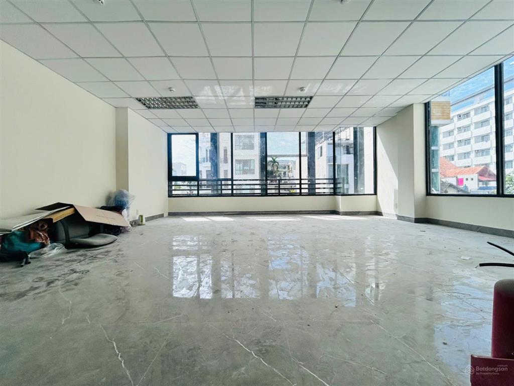 Tòa nhà mặt tiền đường trần hữu trang diện tích 9x18m hầm 5 tầng cho thuê