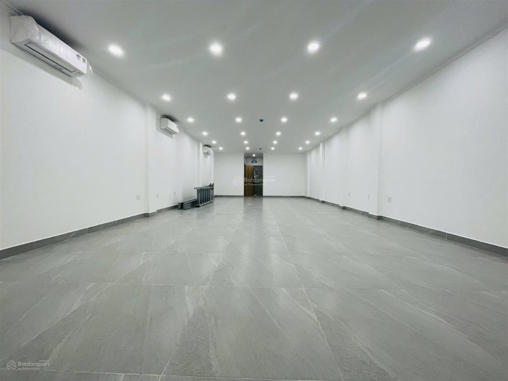 Nhà mặt tiền đường nguyễn minh hoàng khu k300, diện tích 6x20m, hầm 5 tầng cho thuê