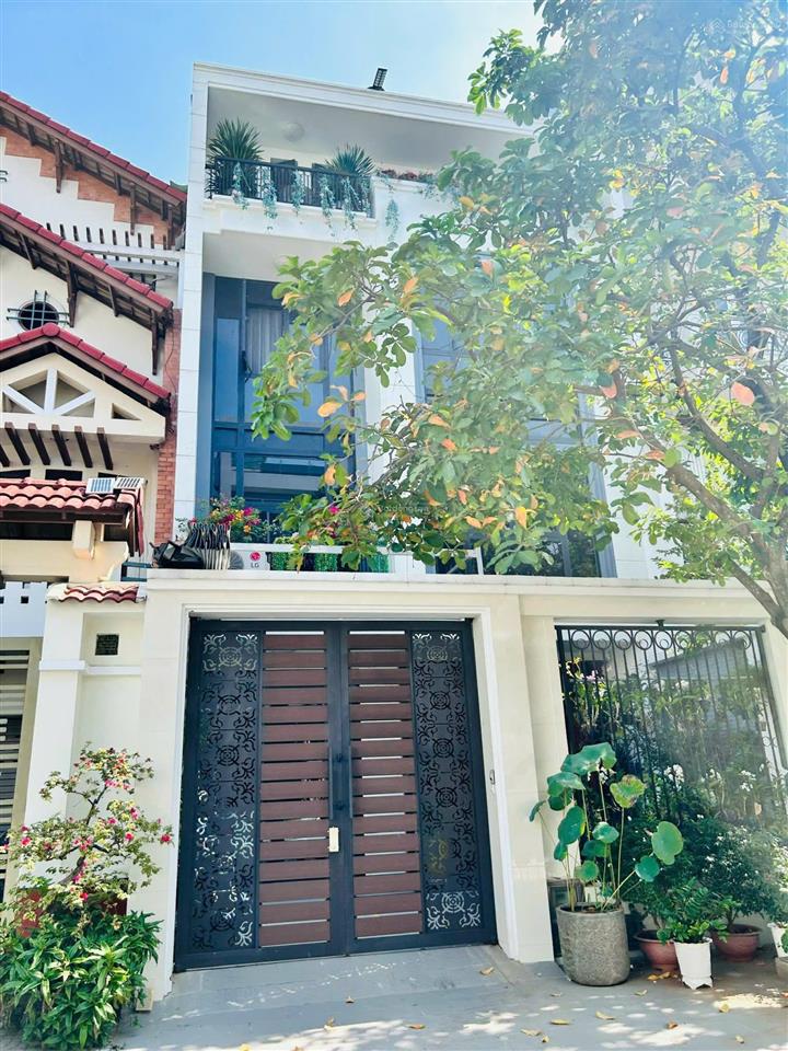 Nhà đường nguyễn bỉnh khiêm diện tích 7x20m trệt 3 lầu cho thuê