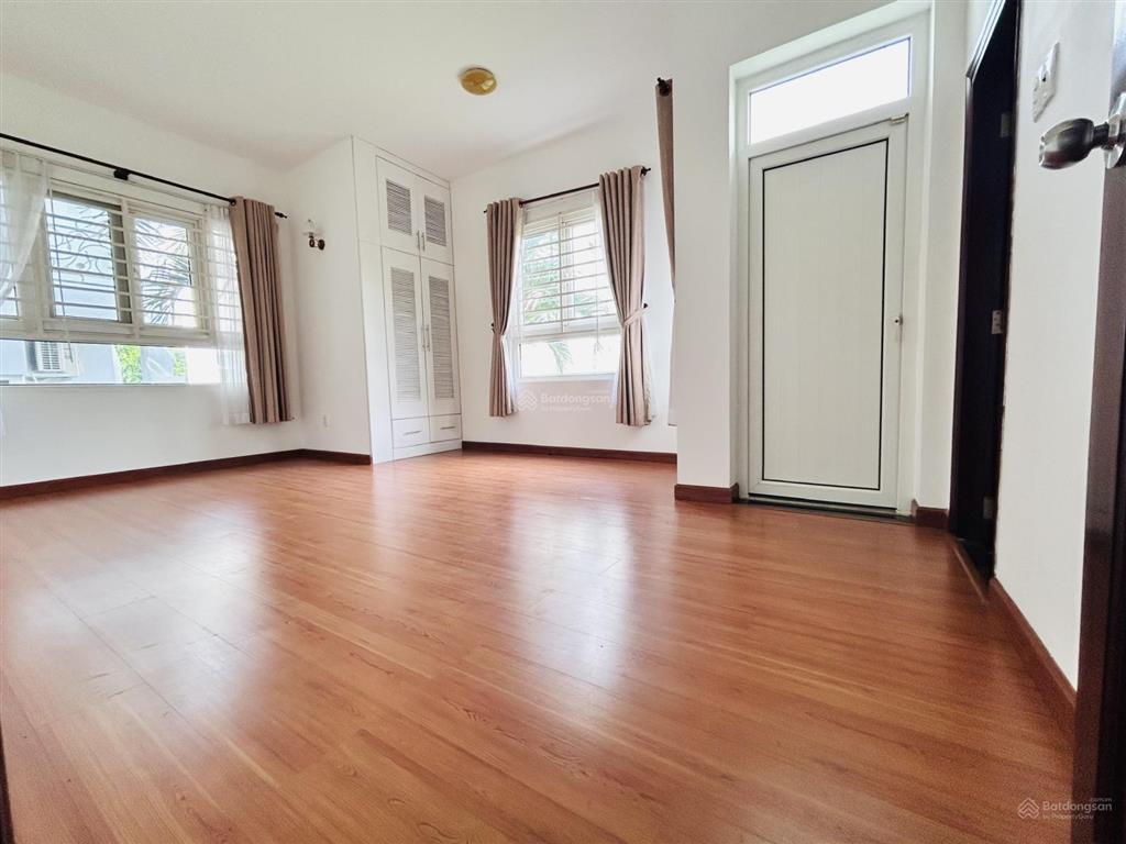 Villa đường võ thị sáu diện tích 12x20m trệt 2 lầu cho thuê