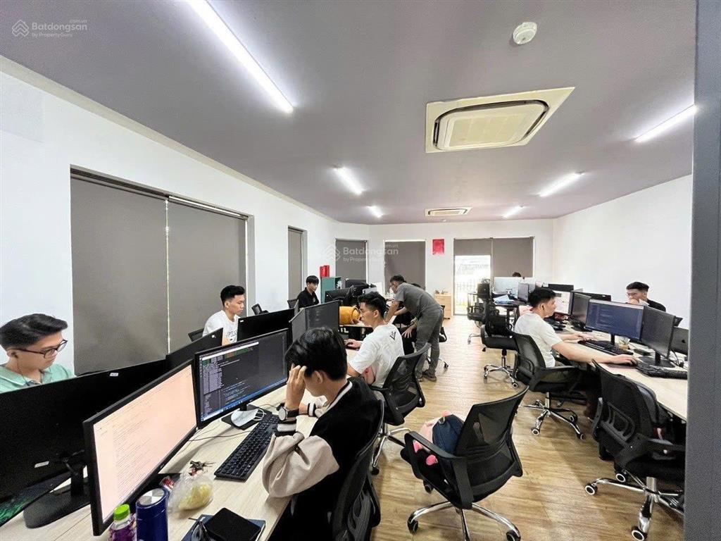 Nhà đường phạm ngọc thạch diện tích 7x20m hầm trệt 3 lầu cho thuê