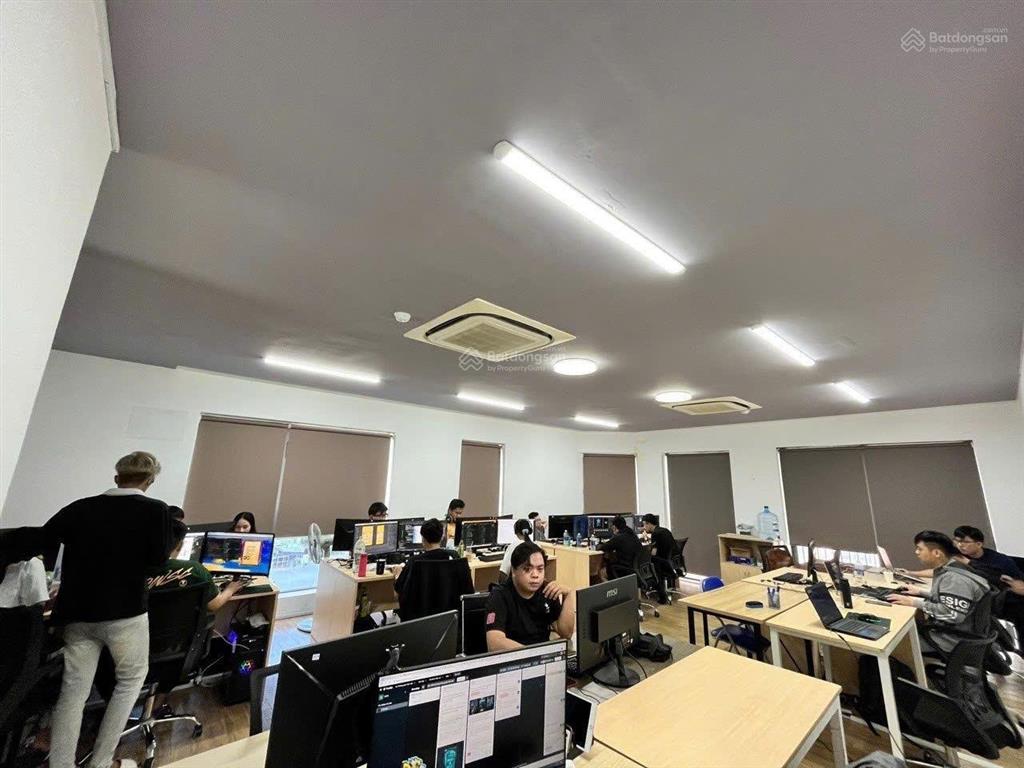 Nhà đường phạm ngọc thạch diện tích 7x20m hầm trệt 3 lầu cho thuê