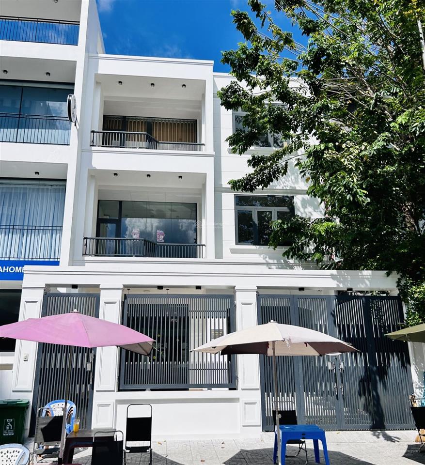 Nhà đường nam kỳ khởi nghĩa diện tích 9x20m trệt 2 lầu cho thuê