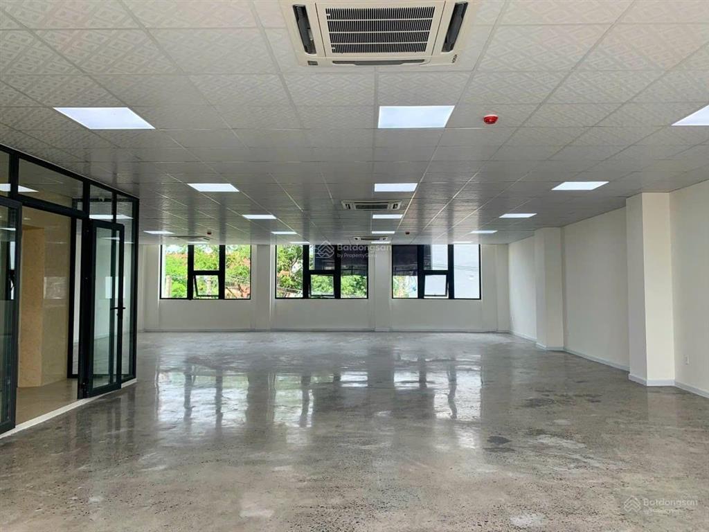 Nhà khu tân định diện tích 8x20m hầm trệt 4 lầu cho thuê