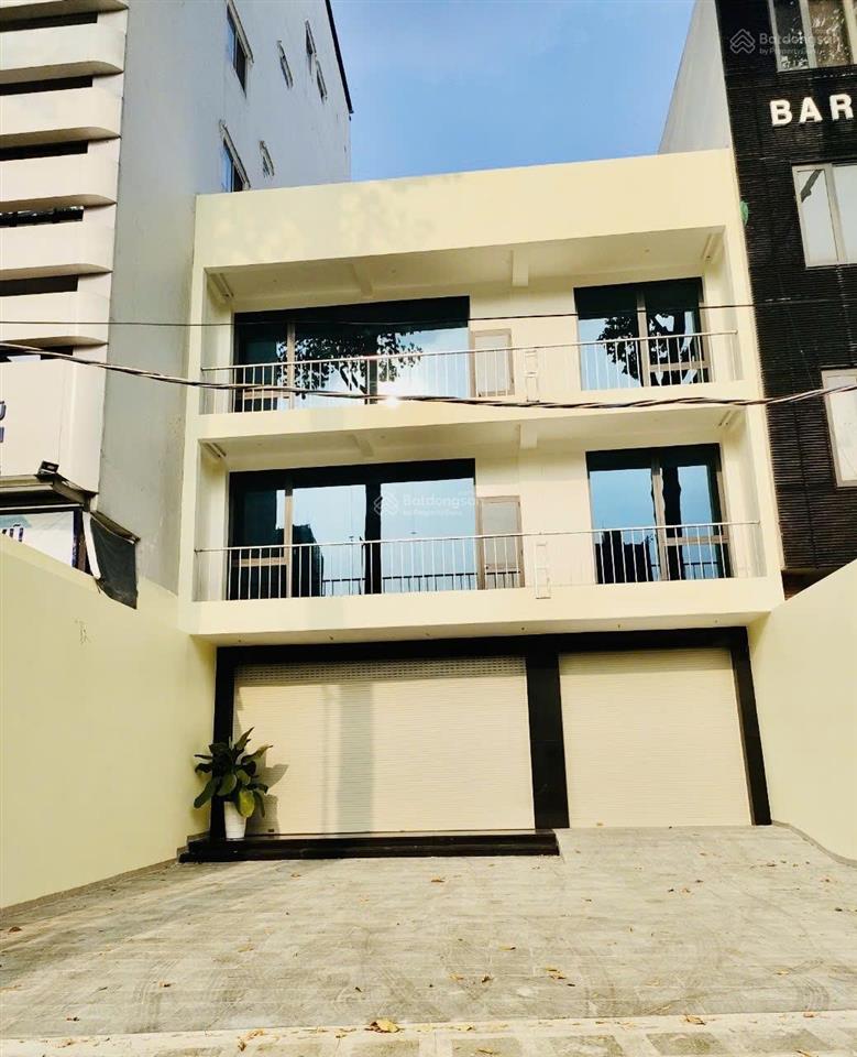 Nhà mặt tiền đường trường sơn diện tích 10x30m trệt 2 lầu, trống suốt cho thuê