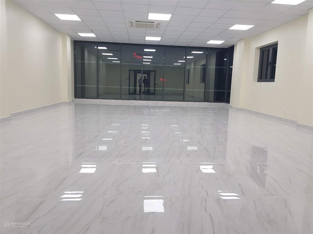 Tòa nhà đường nguyễn trọng tuyển, diện tích 10x20m, hầm 5 tầng, cho thuê
