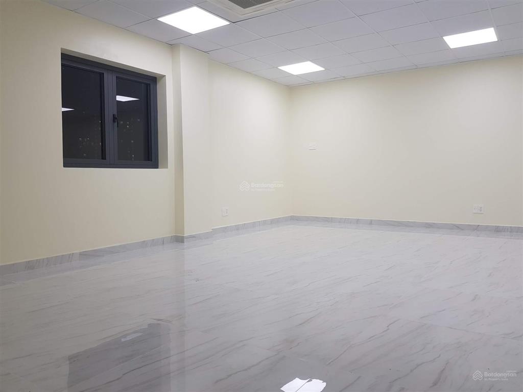 Tòa nhà đường nguyễn trọng tuyển, diện tích 10x20m, hầm 5 tầng, cho thuê