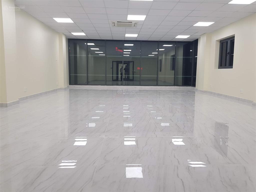 Tòa nhà đường nguyễn trọng tuyển, diện tích 10x20m, hầm 5 tầng, cho thuê