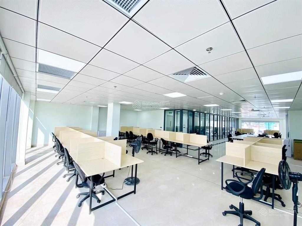 Tòa nhà mặt tiền đường nguyễn trãi diện tích 8,5x20m hầm 8 tầng cho thuê