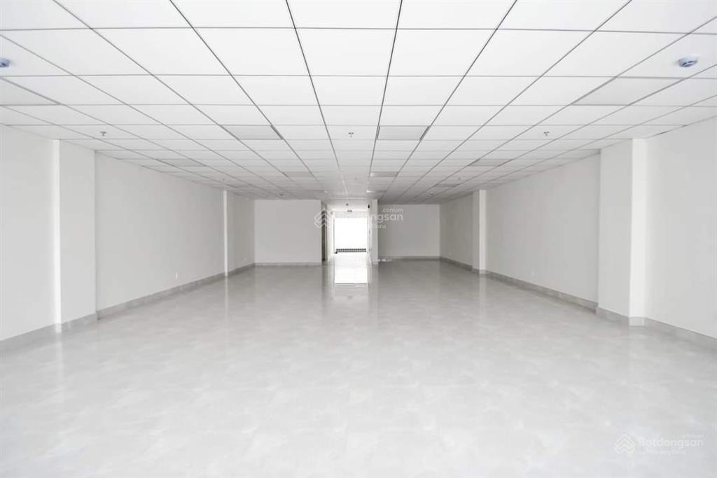 Tòa nhà đường nam kỳ khởi nghĩa diện tích 8x25m hầm 7 tầng cho thuê